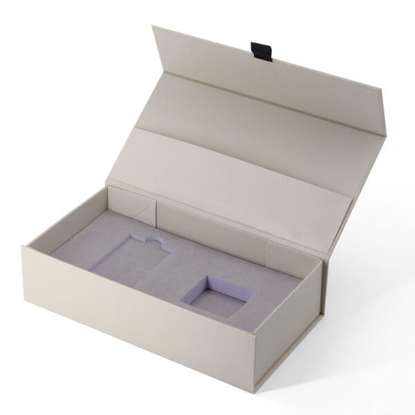 Luxury Rigid Engagement Ring Packaging Box with Foam Insert